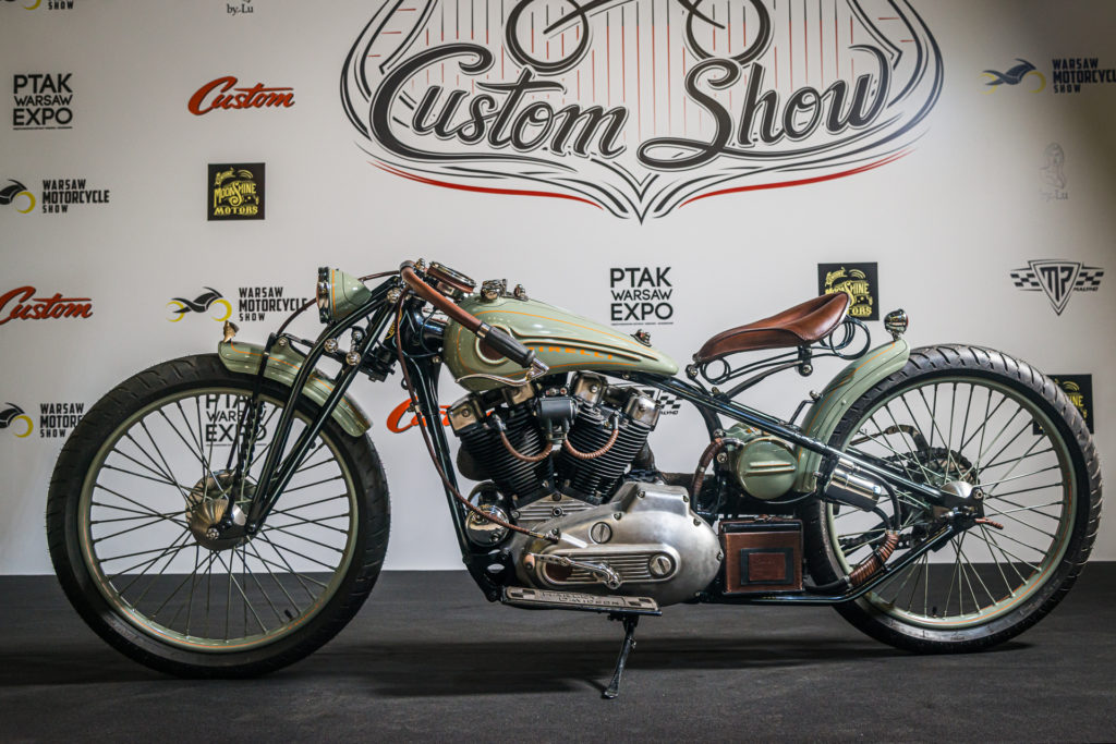 Fotografia eventowa Warszawa – szeroki kadr z Polish Custom Show