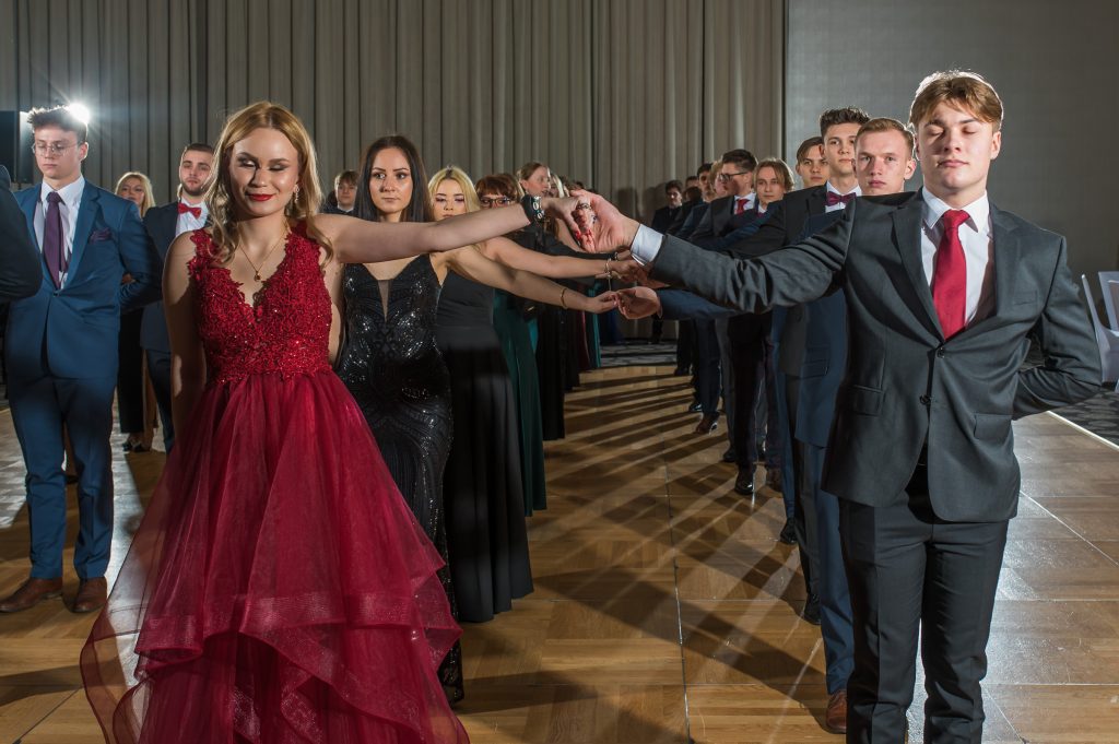 Zdjęcia z poloneza - Fotograf na studniówkę w Warszawie