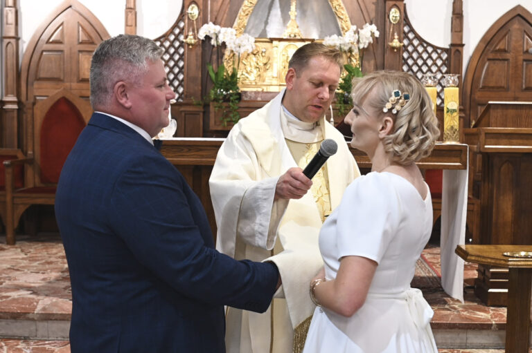 Zdjęcia ślubne Warszawa - Przysięga w kościele