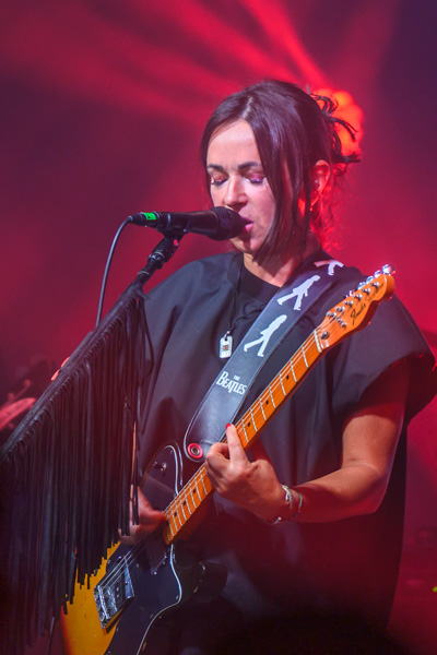 Fotografia eventowa – koncert rocznicowy w Otwocku, artyści na scenie