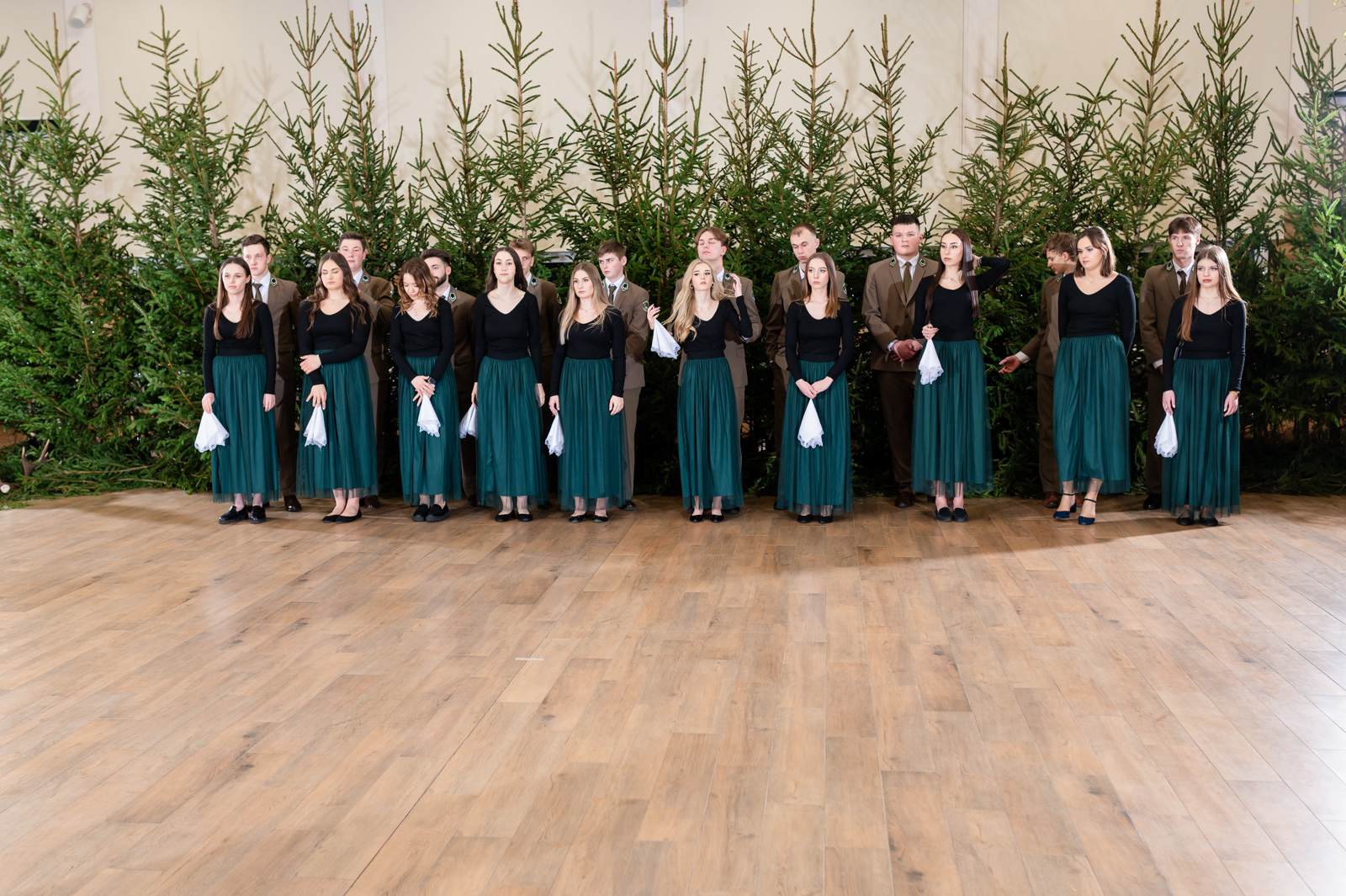 reportaż studniówkowy zdjęcia grupowe Białowieża