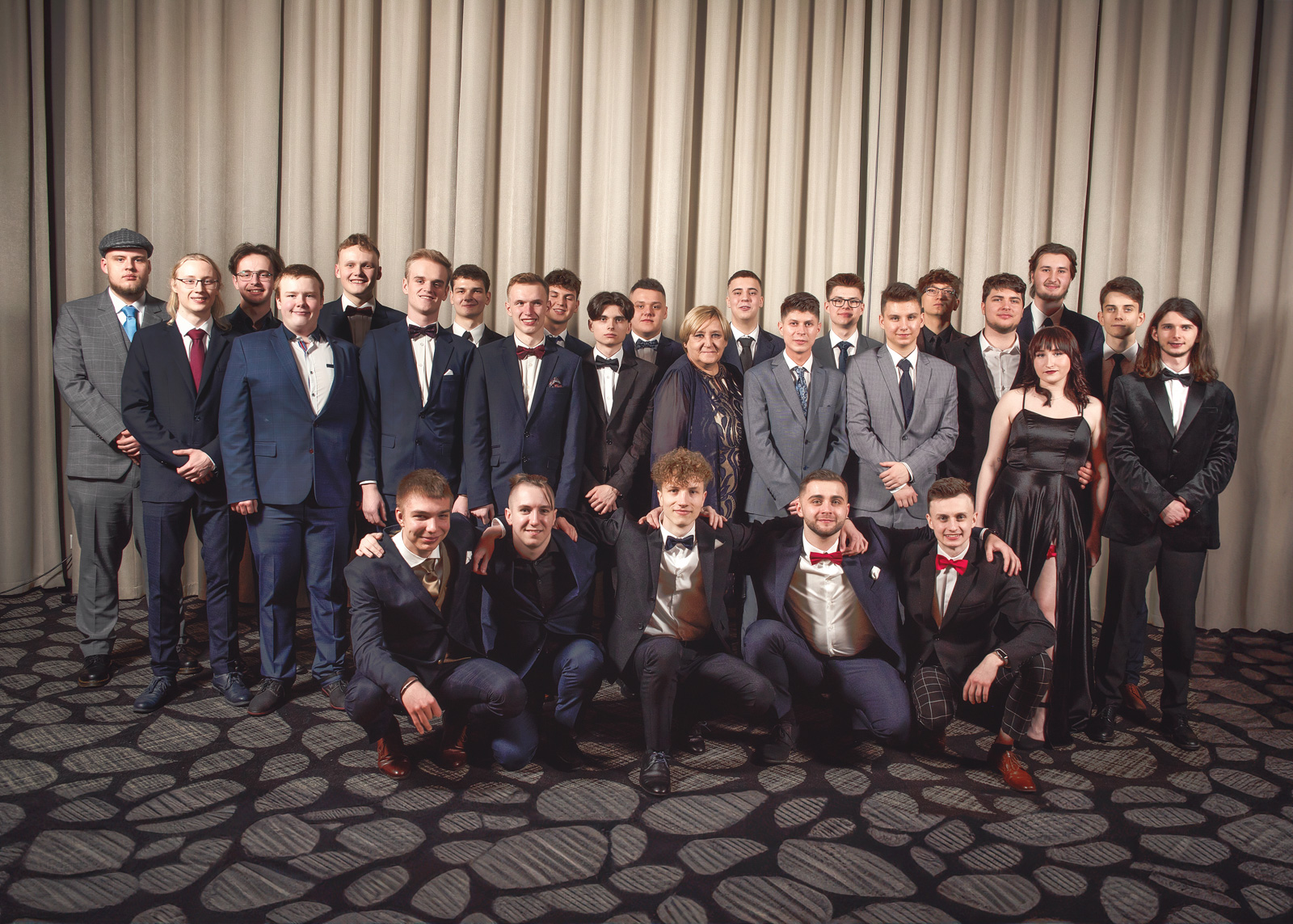 Fotoreportaż ze studniówki Warszawa - zdjęcia klasowe