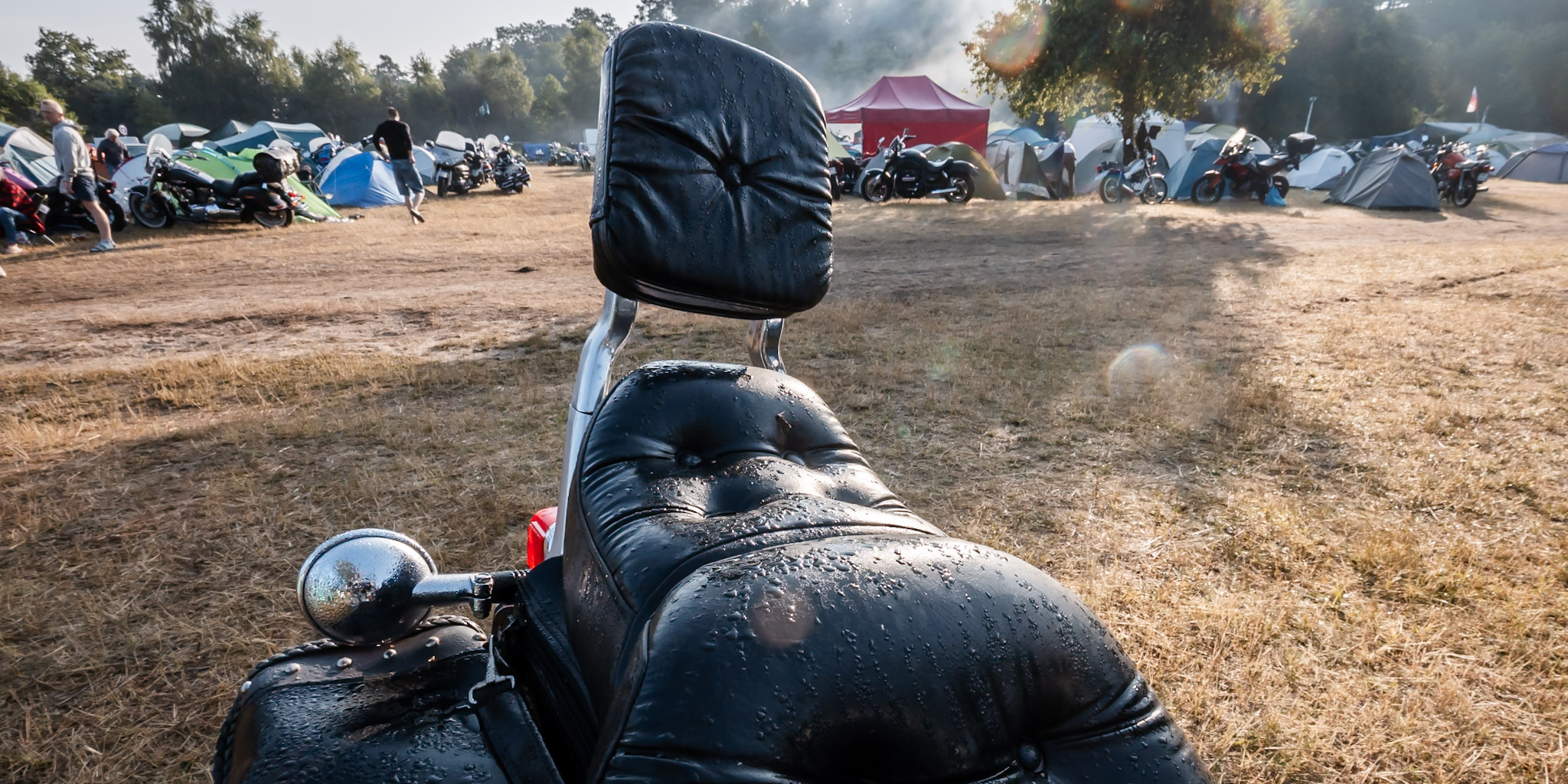 zlot motocyklowy Konopnica 2026 – poranny klimat na polu zlotu