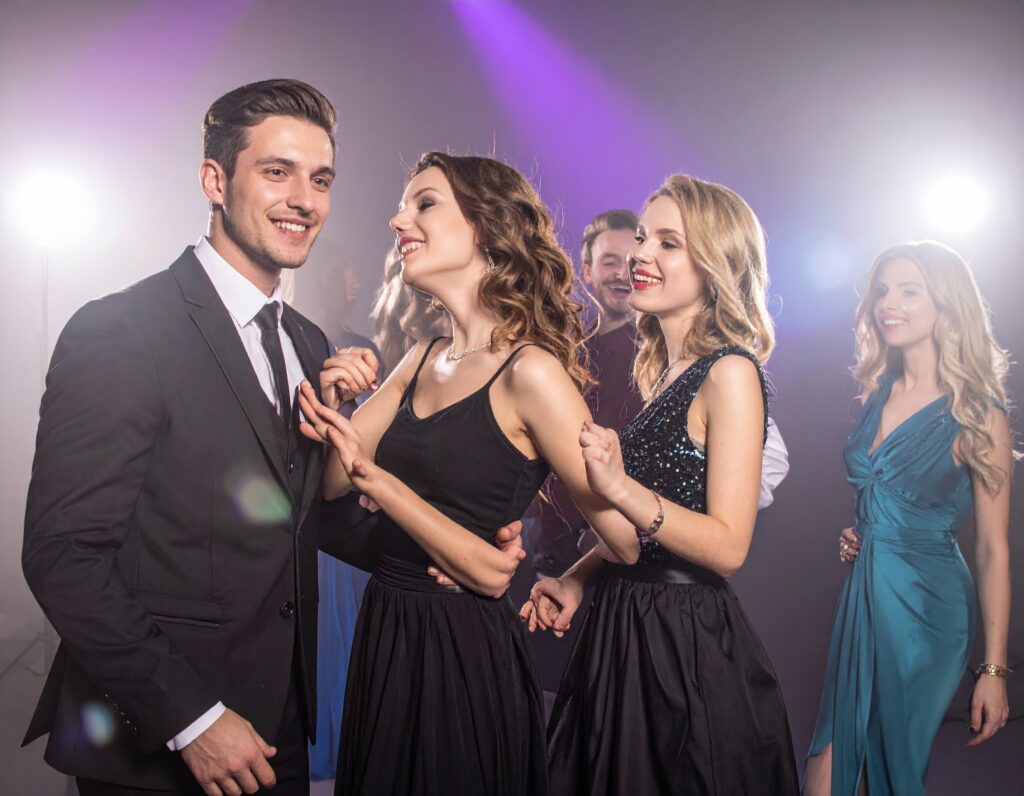 fotografia studniówkowa Warszawa – zabawa