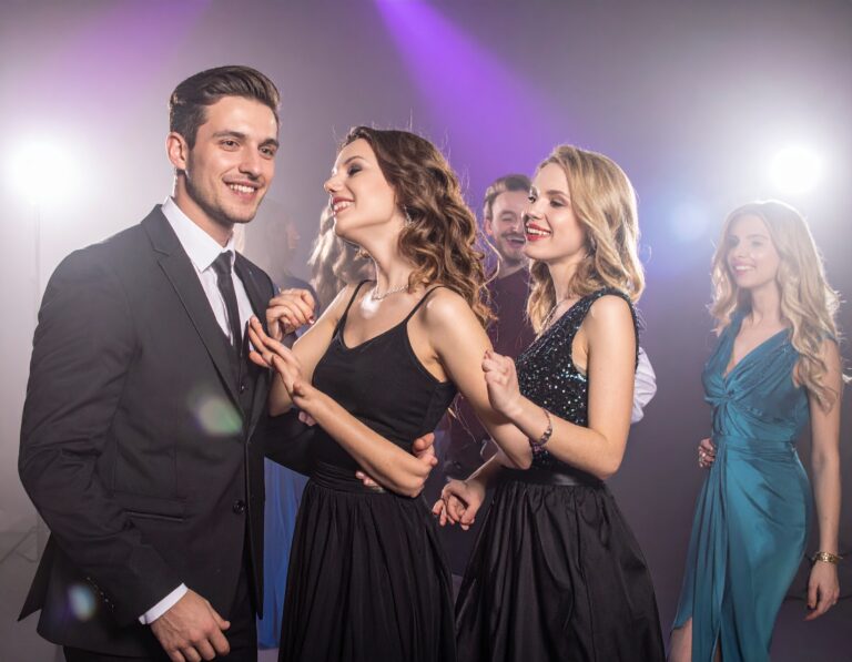 fotografia studniówkowa Warszawa – zabawa